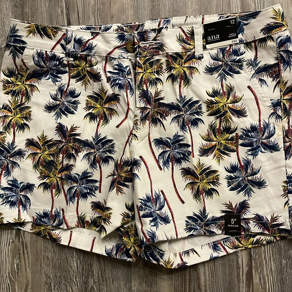 ANA sz 12 NWT tropical twill shorts small stain on side pocket